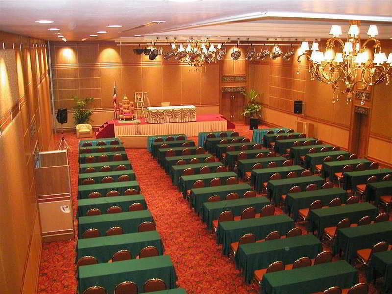 Dhevaraj Hotel Nan Exterior foto